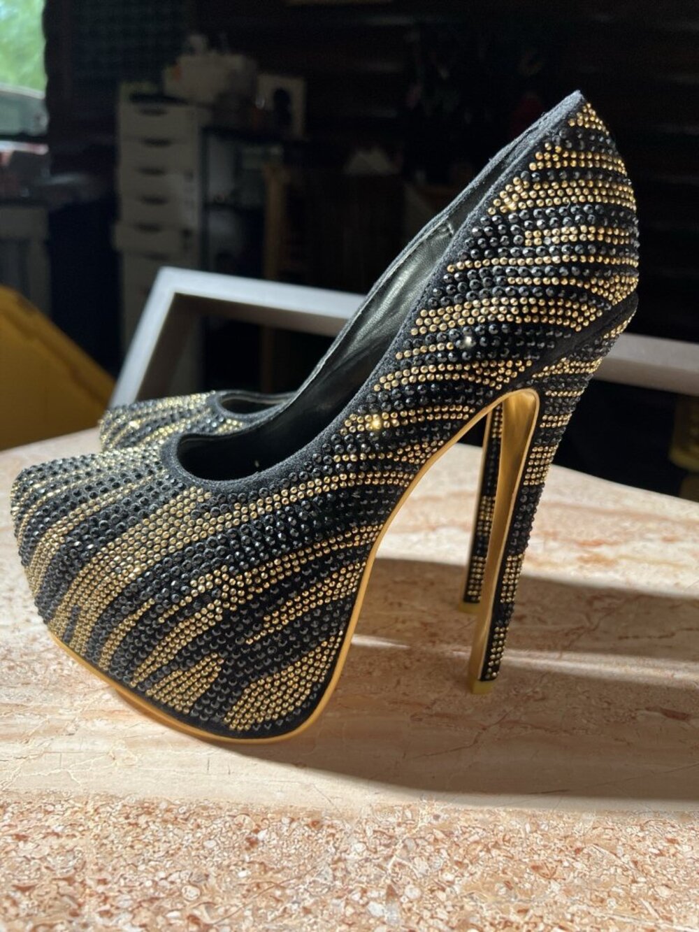Black Gold Studded Platform Stiletto Heels Women’s Size 7 6.5” Heel